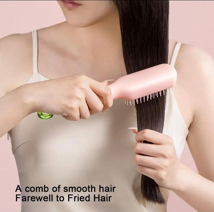 Magic Self-Clean Hair Brush - KCShopping